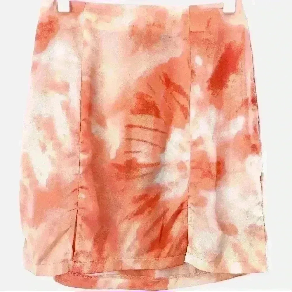Pretty Little Thing NWT Orange Tie Dye Mini Skirt with slits size 2